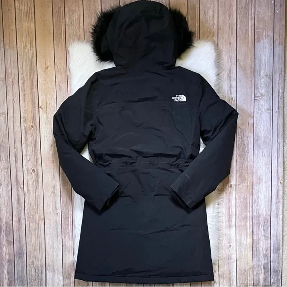 The North Face Women’s Arctic Parka II Coat In TNF Black - Picture 6 of 10